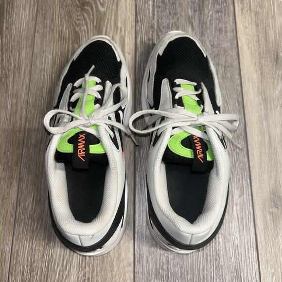 Nike Air Max Bolt Gray Black Green Youth US Size 7Y Sneaker Shoes CW1626-002 - Picture 8 of 11